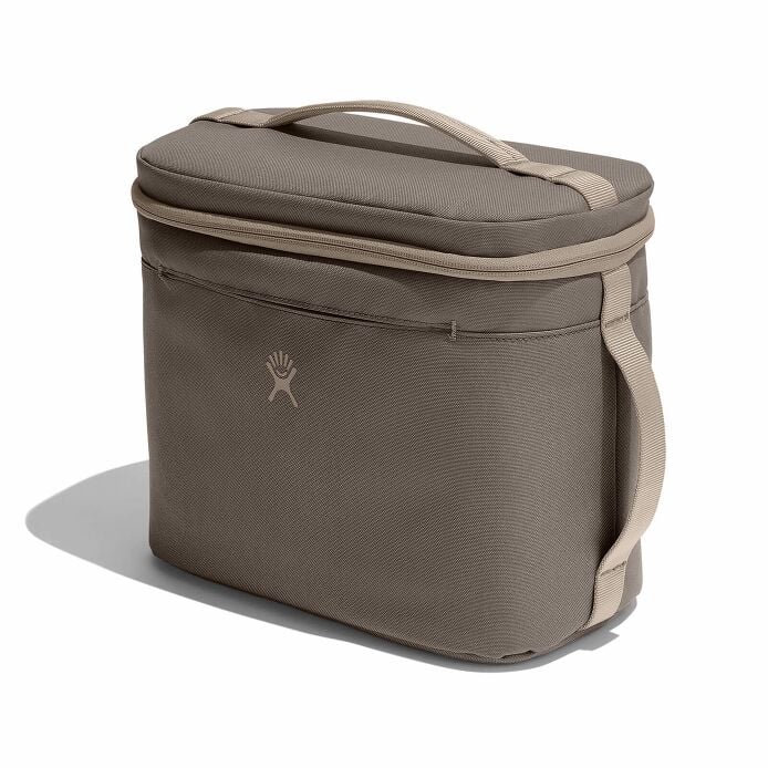 8-l-insulated-lunch-bag-z0 sl8217_8linsulatedlunchbag_sandpiper_angled.jpg