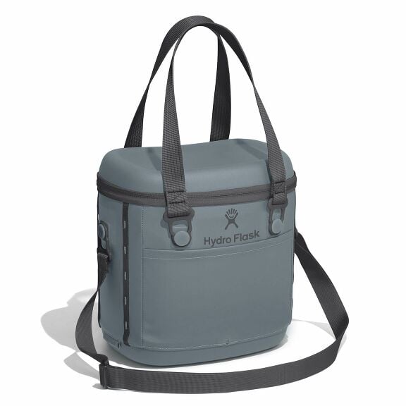 carryouttm-soft-cooler-10-l-u3 6pco043-carryout-cooler-10l-shale-gray-angled_1_1.jpg