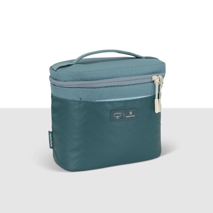 osprey-axis-x-hydro-flask-campus-essentials-bundle-j6 axisxhydroflask_s26_detail1_cascadeblue_10007249_1.jpg