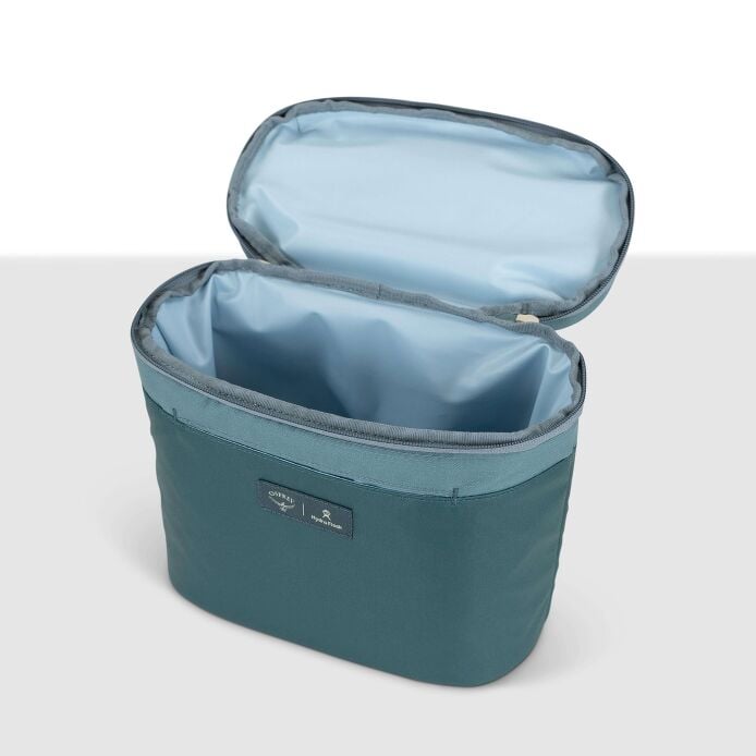 osprey-axis-x-hydro-flask-campus-essentials-bundle-j6 axisxhydroflask_s26_detail2_cascadeblue_10007249_1.jpg