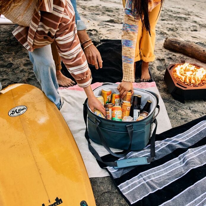 carryouttm-soft-cooler-30-l-l0 hf_carryout_bouwer_d1_l2_stone_steps_6289_2.jpg