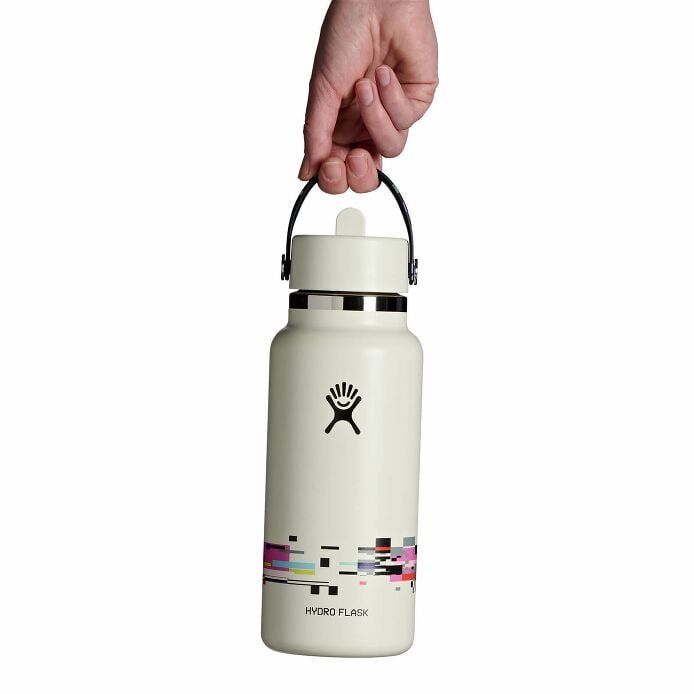 glitch-collection-32-oz-bottle-with-flex-straw-cap-f7 le26-w32-1006-32-oz-wide-flex-straw-cap-glitch-white-hb.jpg