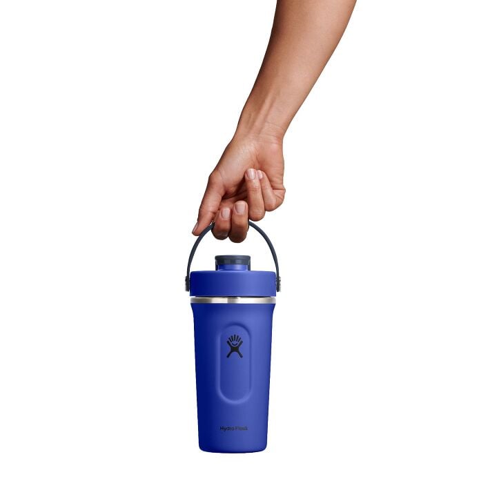 24-oz-insulated-shaker-bottle-o2 mxc24382_24_oz_insulated_shaker_bottle_capri_blue_hb.jpg